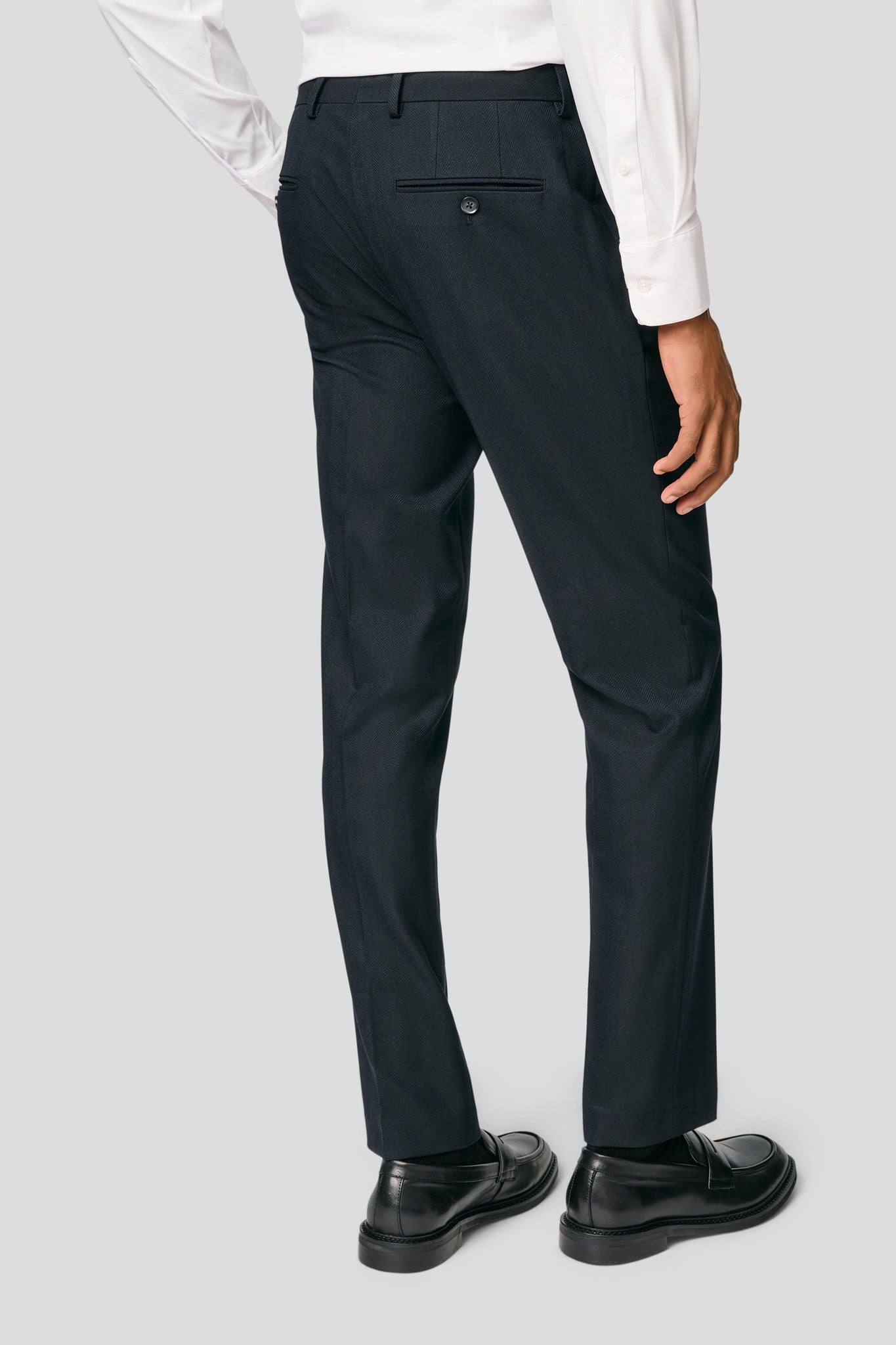 PRESTIGE navy three-piece jakkesæt med sildeben PRESTIGE