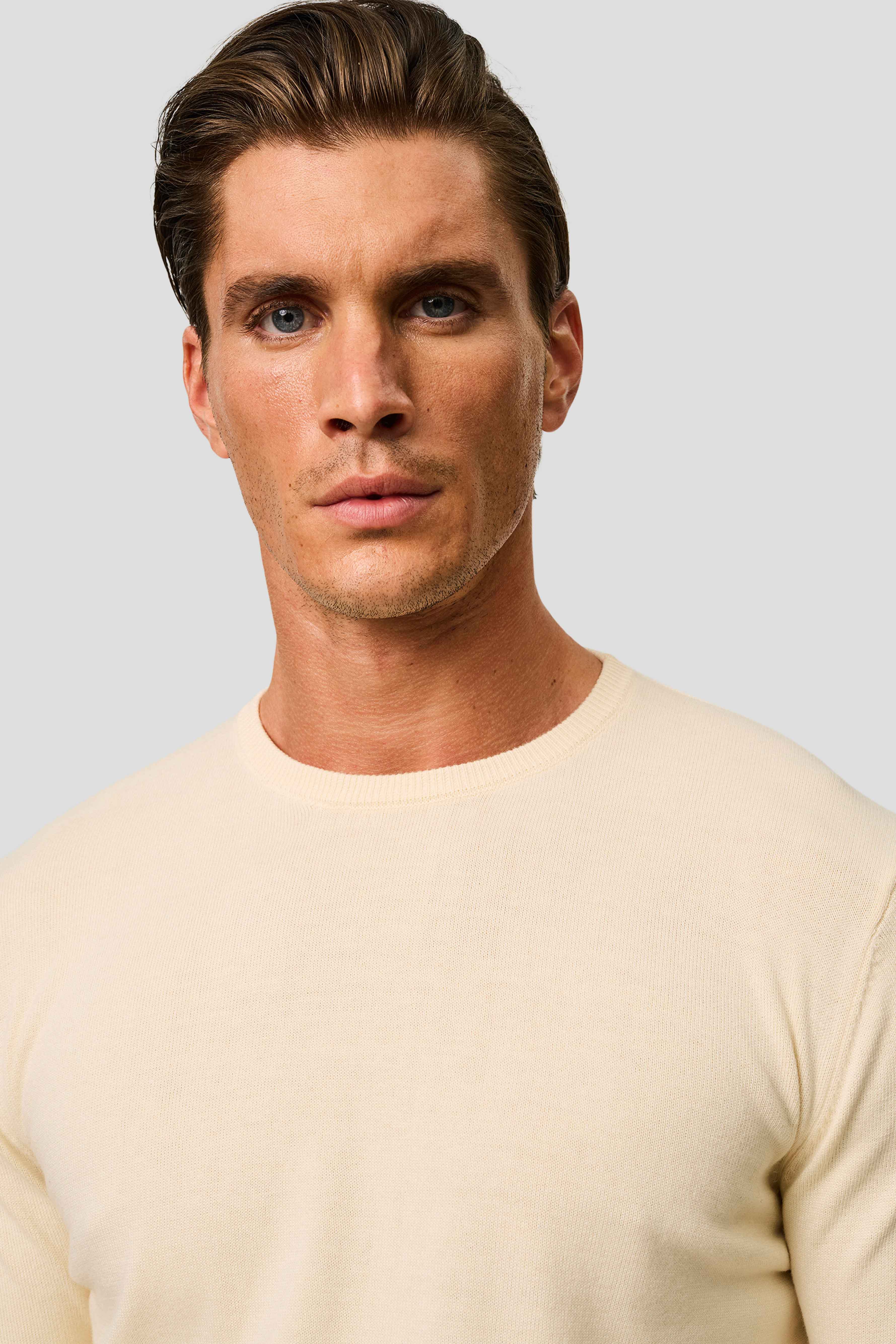 Off-white o-neck striktrøje HVIID