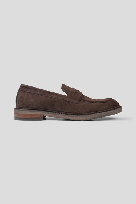 Brune loafers i ruskind